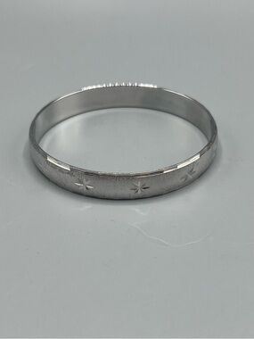 Vintage Monet Silver-tone Brushed Textured Shiny Etched Stars Bracelet